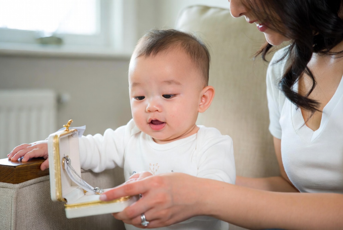 Quel bijou de naissance choisir ?